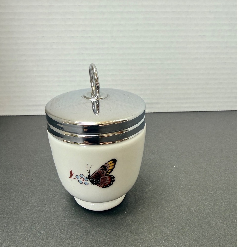 Royal Worcester Porcelain Egg Coddler Wild Strawberry Butterfly Made in England - Picture 3 of 8